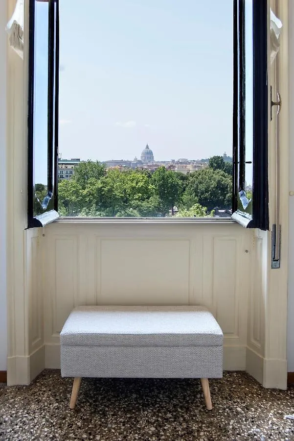 Elegant Top Floor - Unique View Of Rome'S Skyline Tibernestrome 0*, Rome Italy