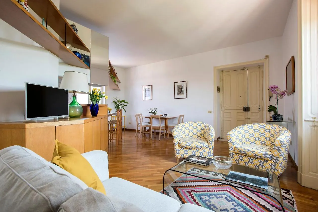 Elegant Top Floor - Unique View Of Rome'S Skyline Tibernestrome Apartment Rome